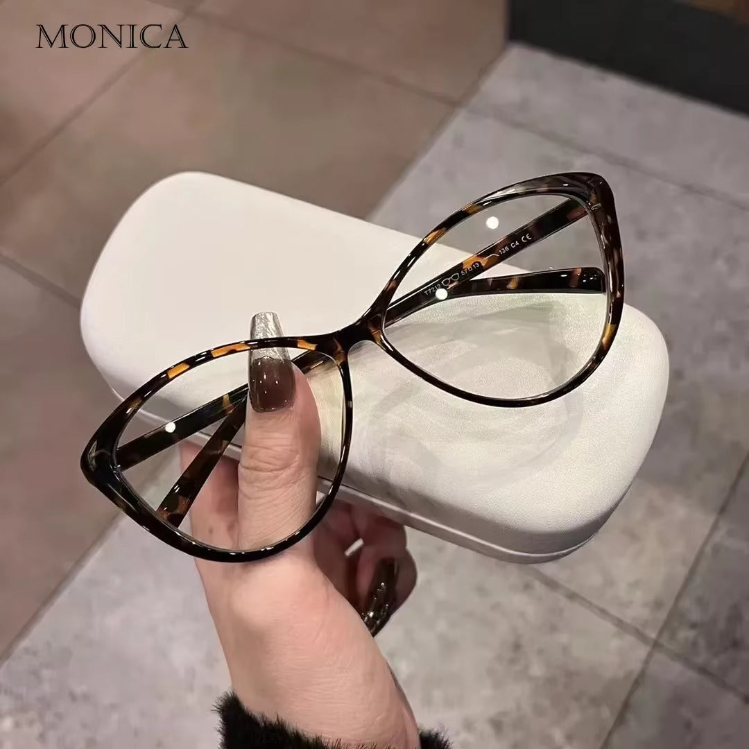 Small Frame Vintage Cat Eye Sunglasses